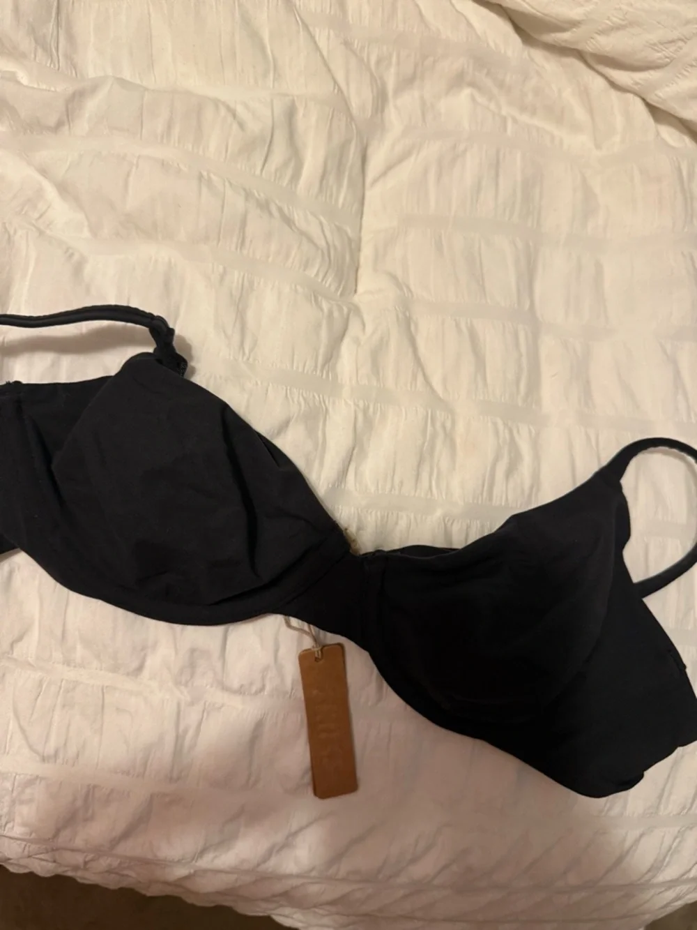 SKIMS Black Molded Underwire Bra - Picture 1 of 4